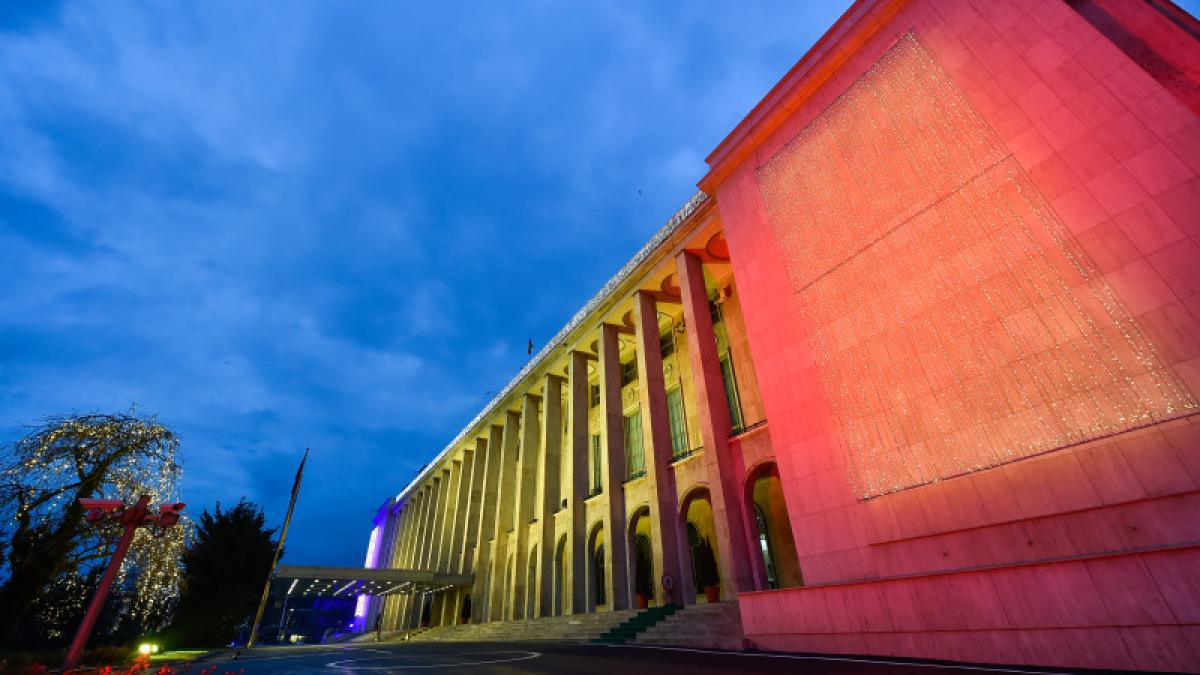 palatul-victoria_07032000