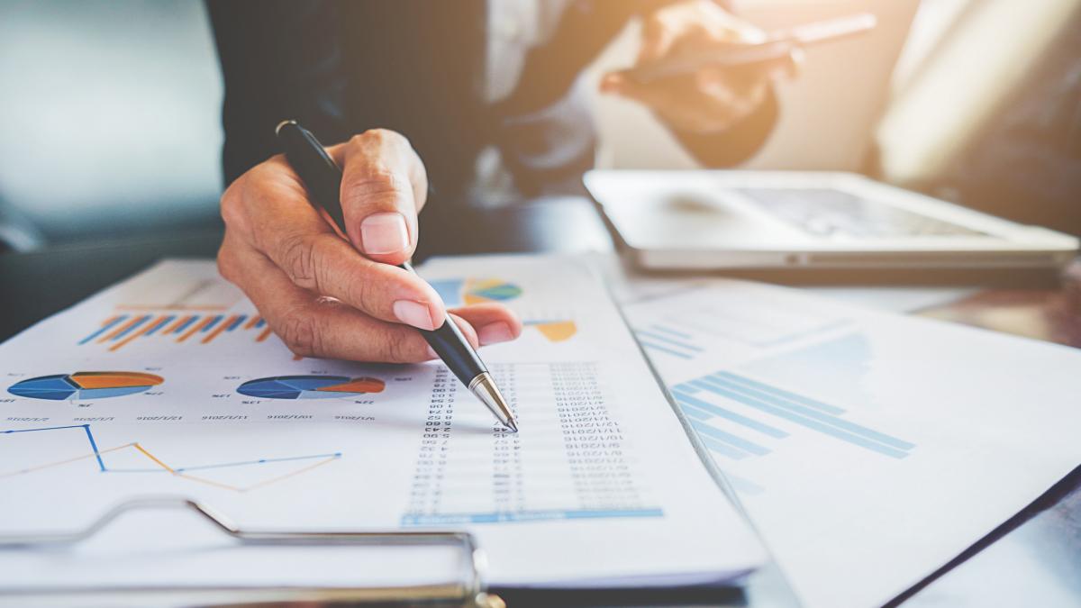 paper-job-office-teamwork-business-analyst_97117300