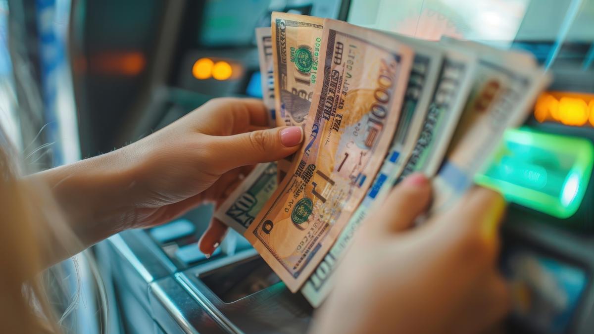 schimb-valutar_1__57508700