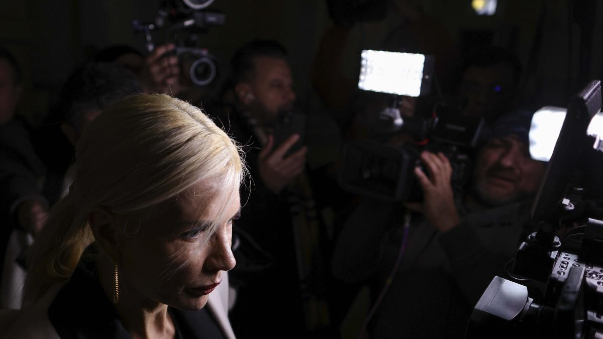 laura-vicol_14237200