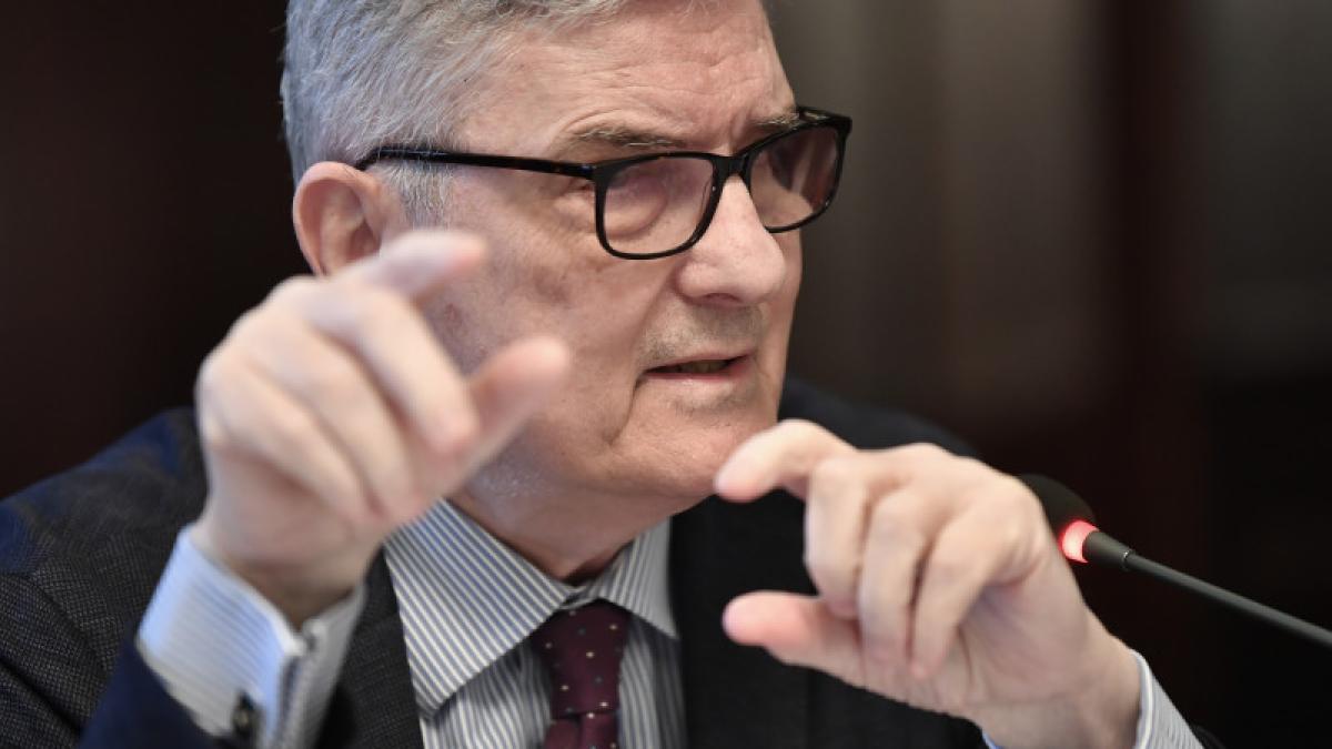 daniel-daianu_43233500