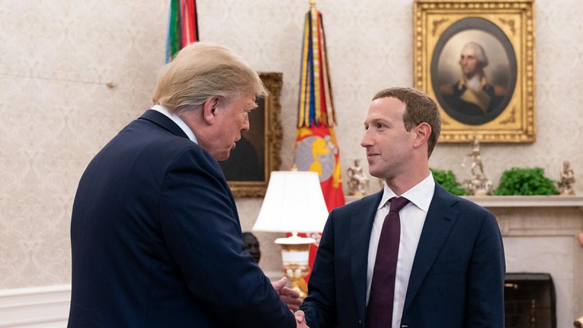 mark_zuckerberg_donald_trump_44121700