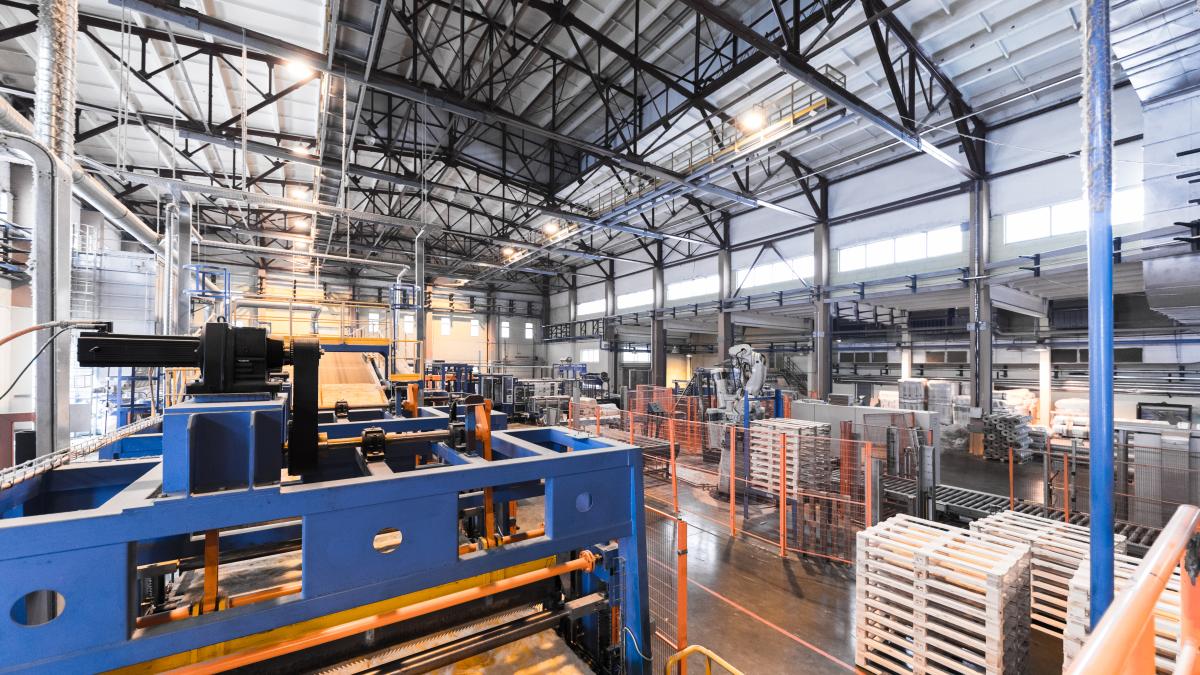 factory-workshop-interior-machines-glass-industry-background-process-production-1_21292700