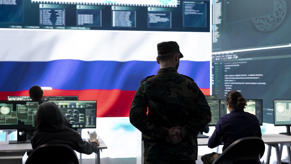 military-expert-from-russian-army-working-governmental-operations-center_66704700