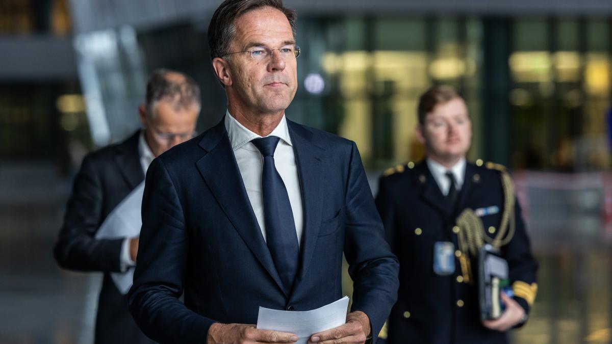 mark-rutte_30492300