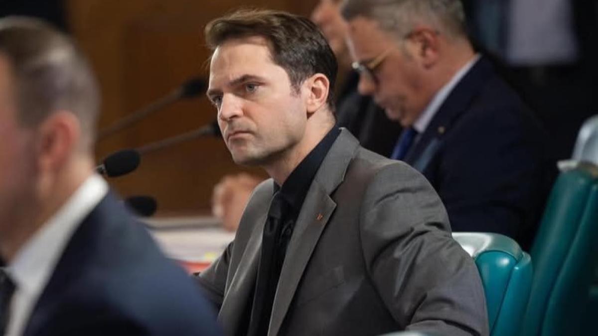 sebastian-burduja_82896700