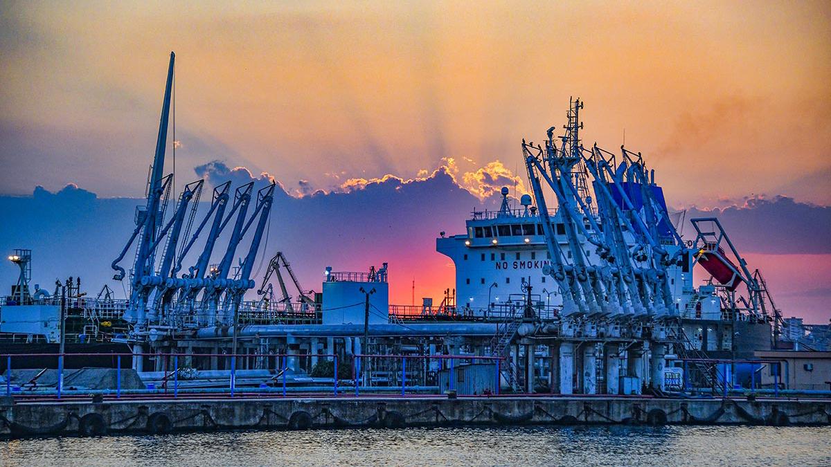oil-terminal_34866600