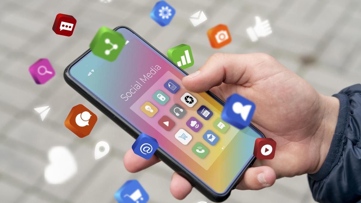 social-media-marketing-concept-marketing-with-applications_56282800