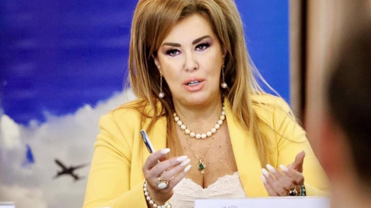 corina-martin_34490100