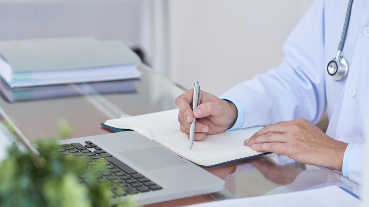 doctor-working-table_89763900