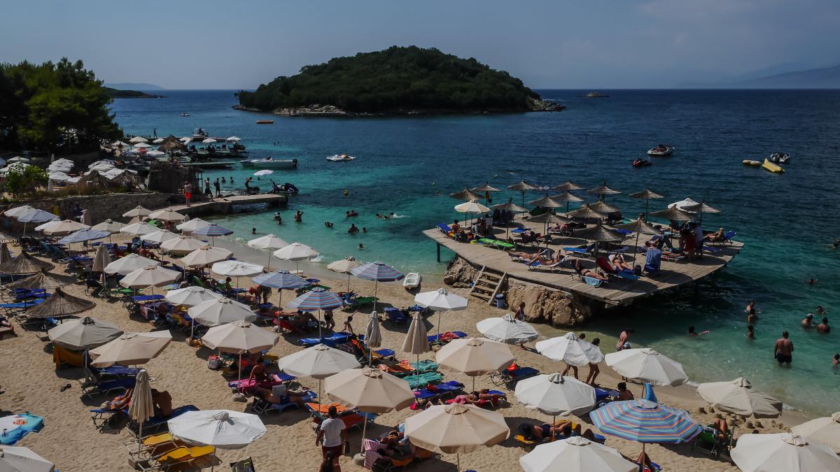 albania--plaja_84018300