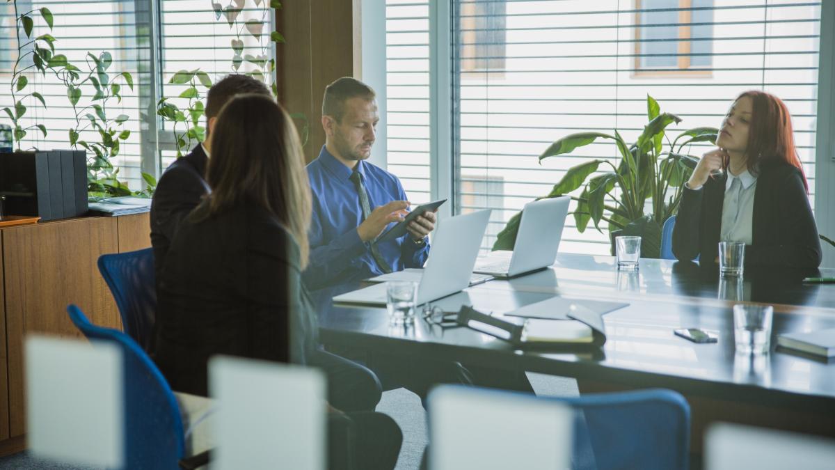 people-modern-office-working-with-gadgets_75803300