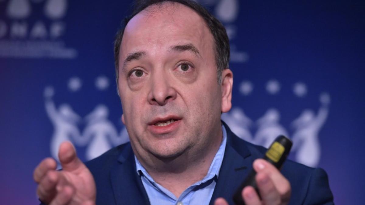 Adrian Negrescu: ”Mai bine vă dau numerele de la Loto decât să vă zic cursul de mâine”