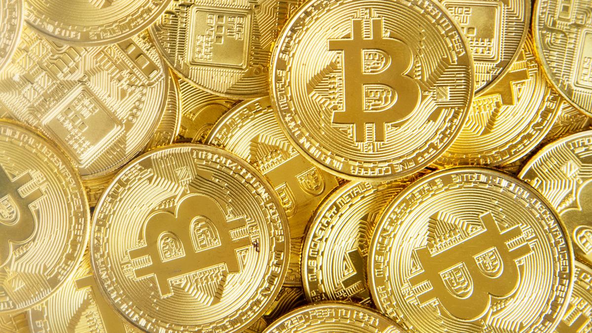 gold-bitcoins-cryptocurrency-digital-finance-remixed_97856000