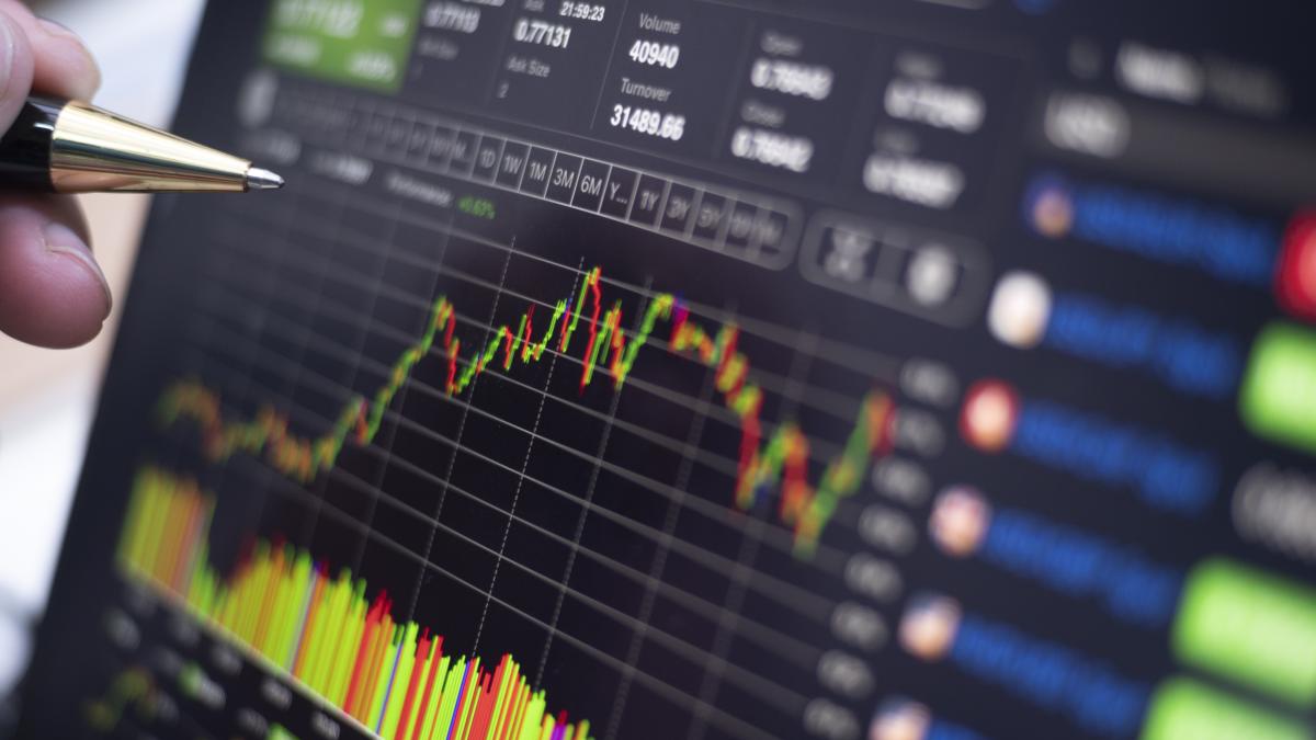 stock-market-monitor-screen-closeup-tablet-with-analysis-while-open-market-trading-sell-buy-stock-online-business-economic-finance-concept-1_90556200