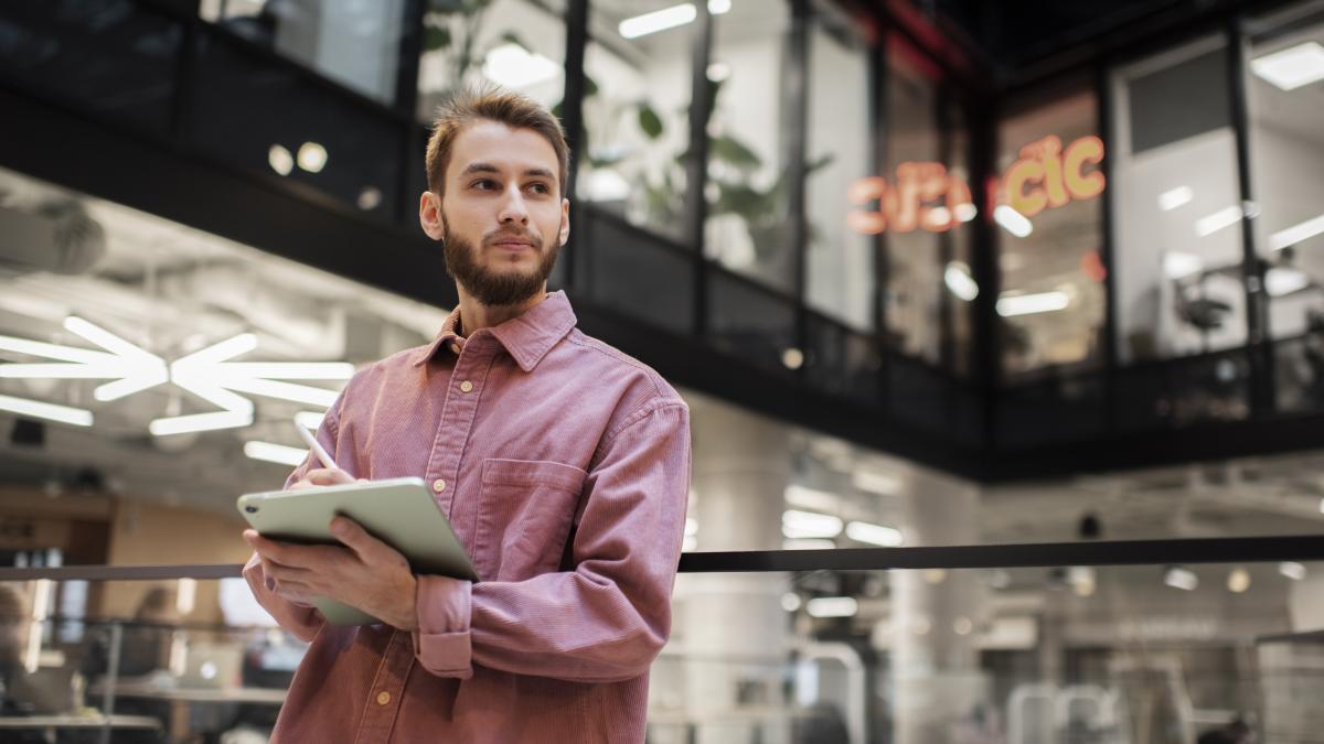 person-working-remotely-project_55134400