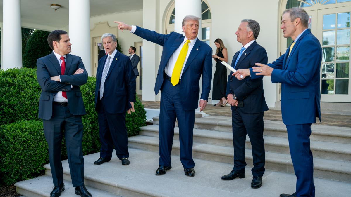 donald-trump_26832000