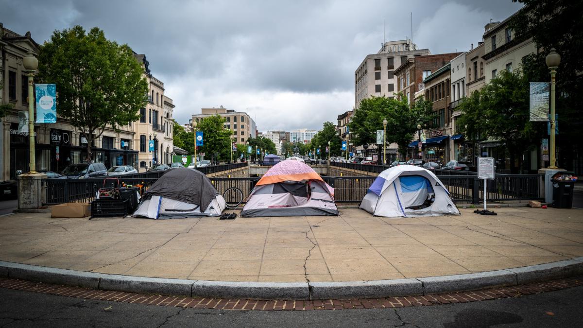 corturi-ale-persoanelor-fara-adapost-in-washington_23435500