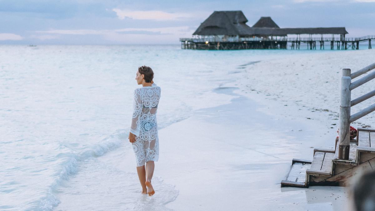 Țara natală a lui Freddy Mercury, destinație exotică accesibilă pentru turiștii Români