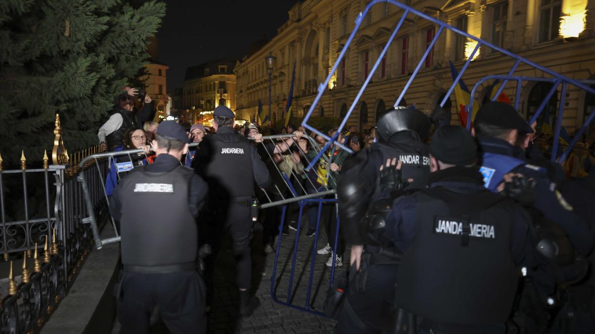 protest-bec-georgescu-3_96995200