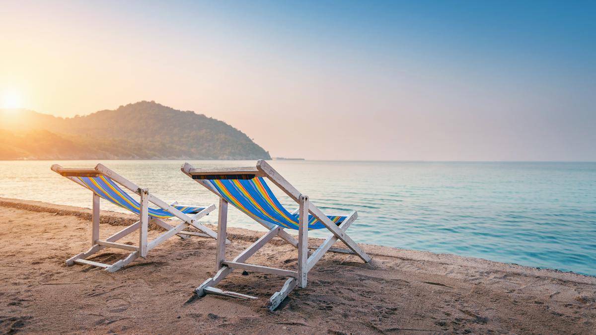 colorful-beach-chairs-beach_06051500