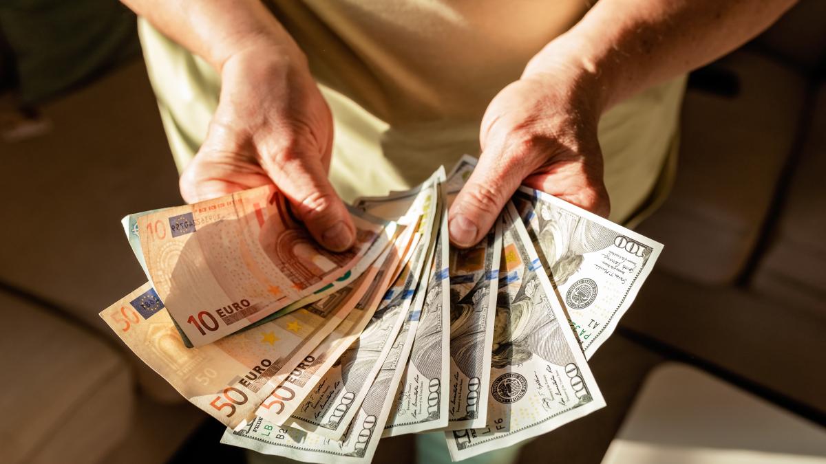 euro-si-dolari_93971500