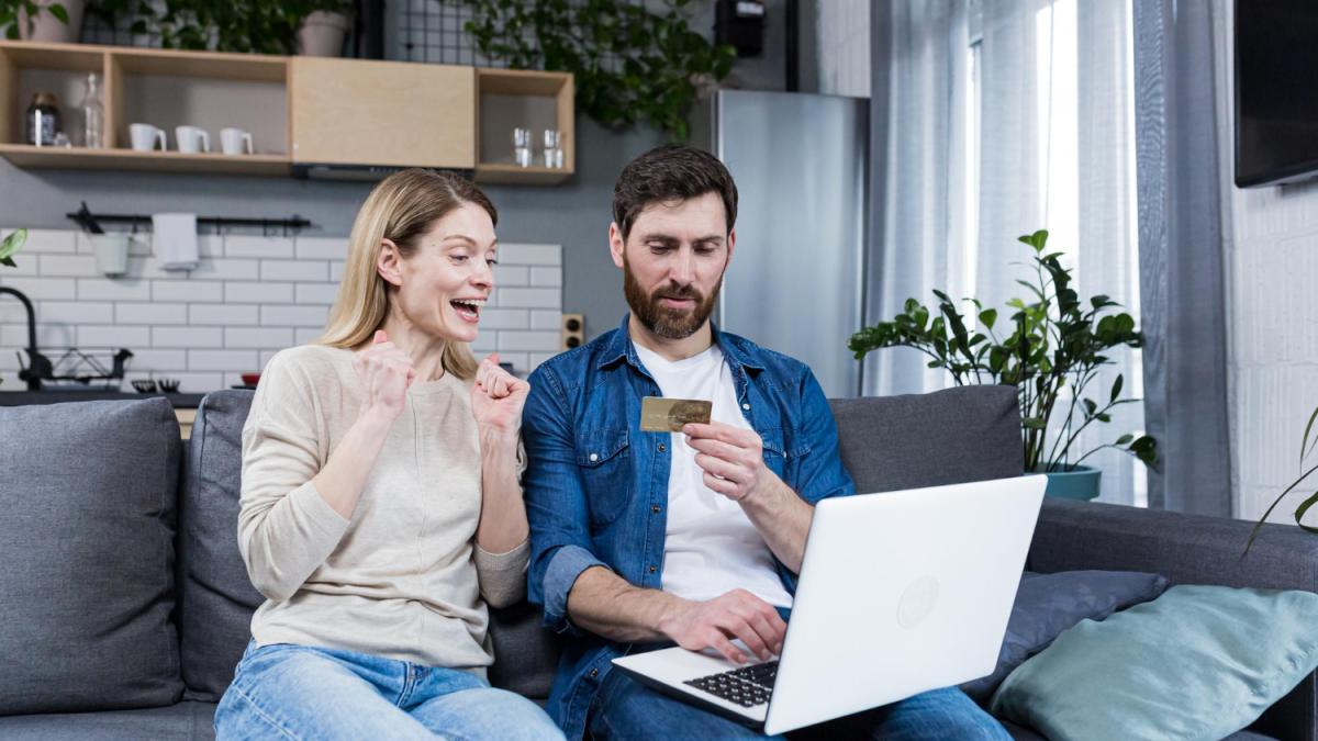 black-friday_12135400