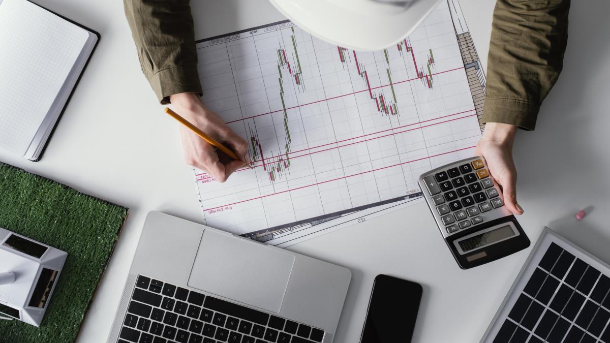 female-working-environment-projects_33344100