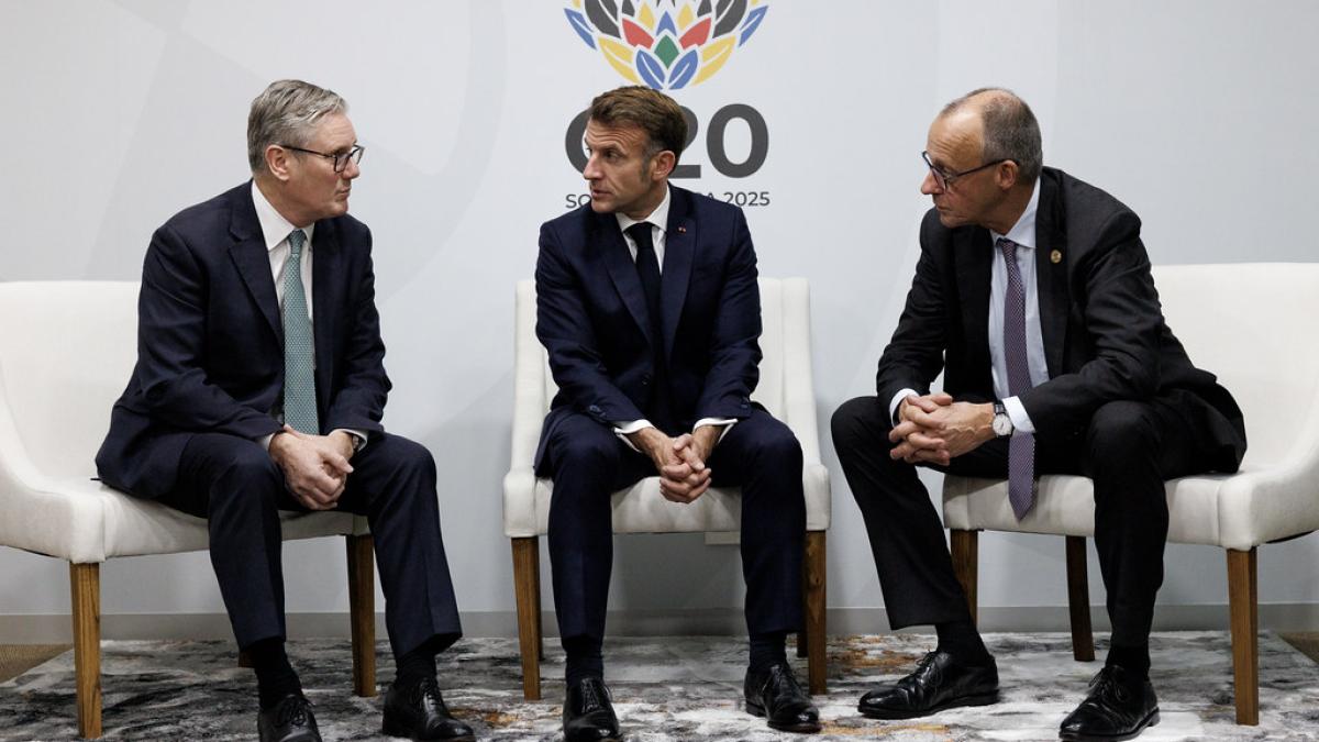 54940348567_f683bf95de_b_92976700