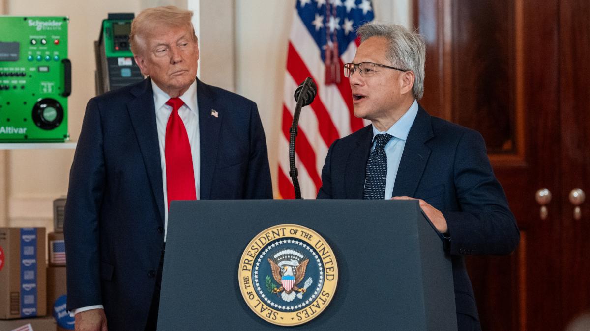 donald-trump-jensen-huang_64943600