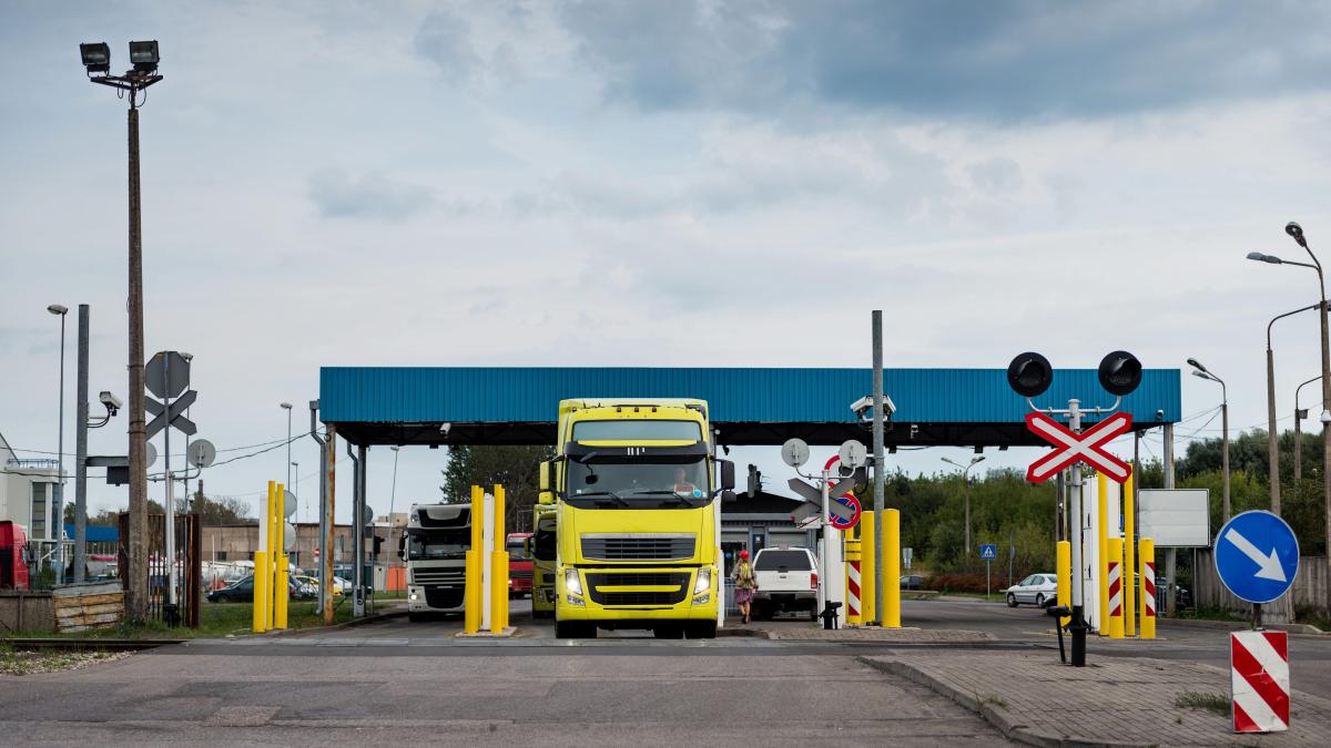 camion-alimentare-motorina_70657200