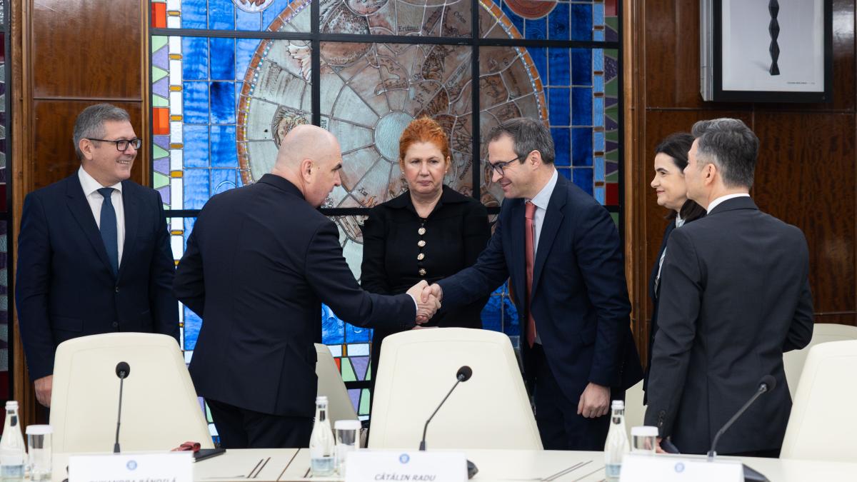 bolojan-sedinta-la-guvern-cu-investitorii-straini_80341300