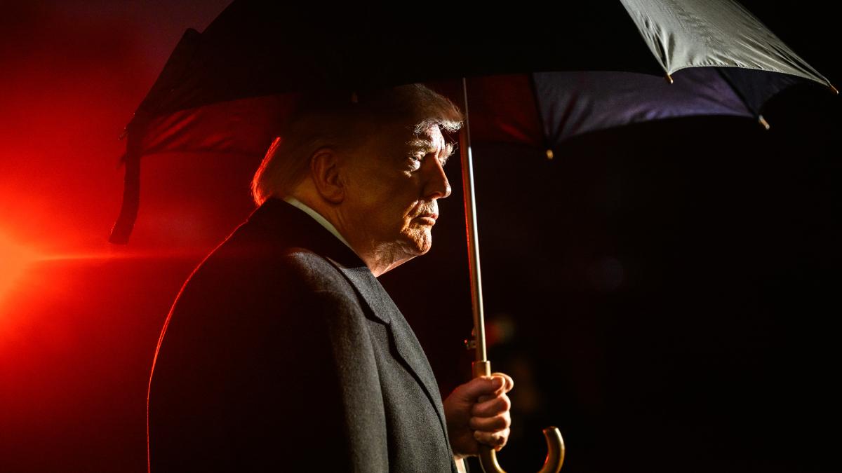 donald-trump-umbrela-sumbru_33575800