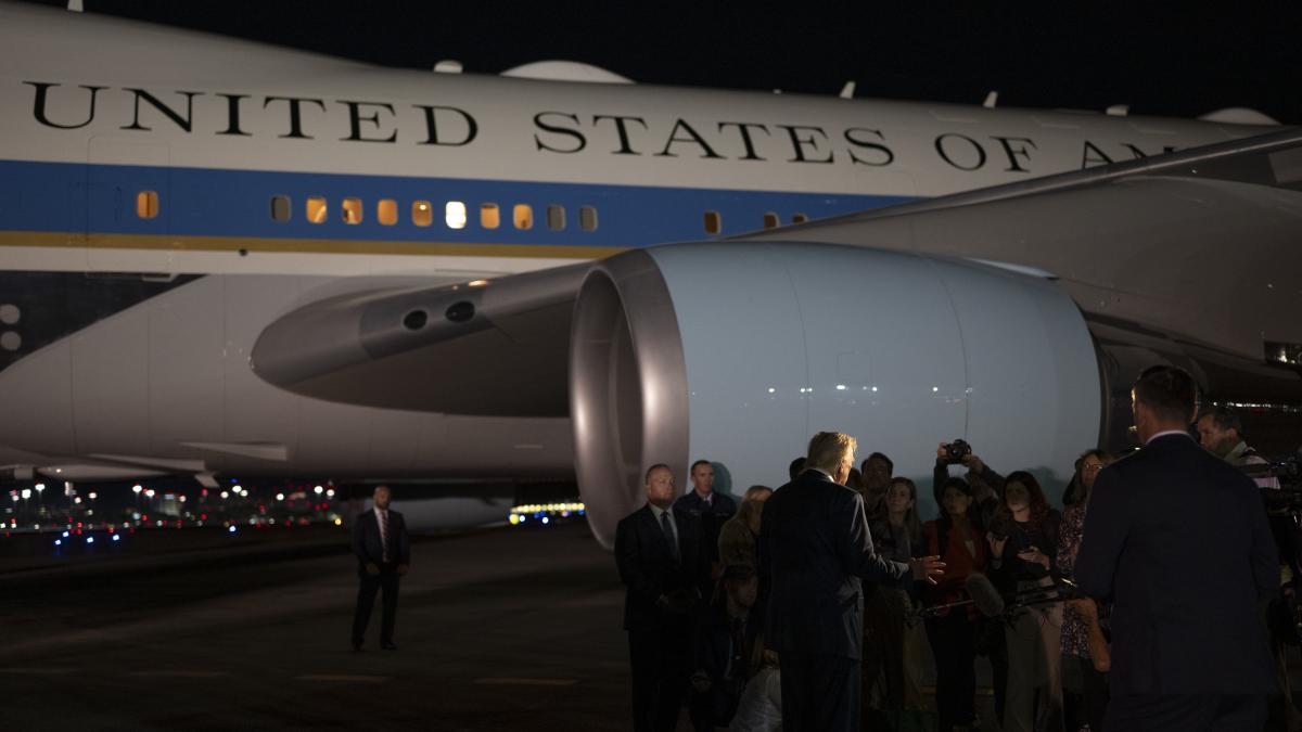 air-force-one-donald-trump-1_60583400