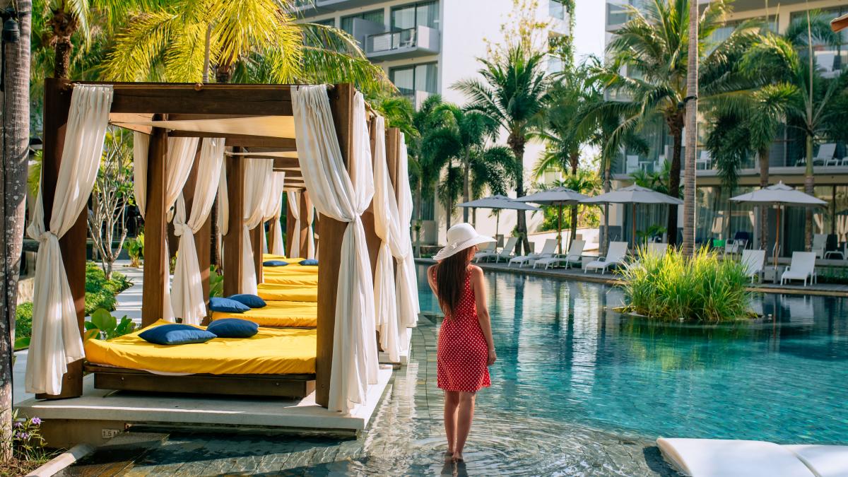 resort-hotelier_53861200