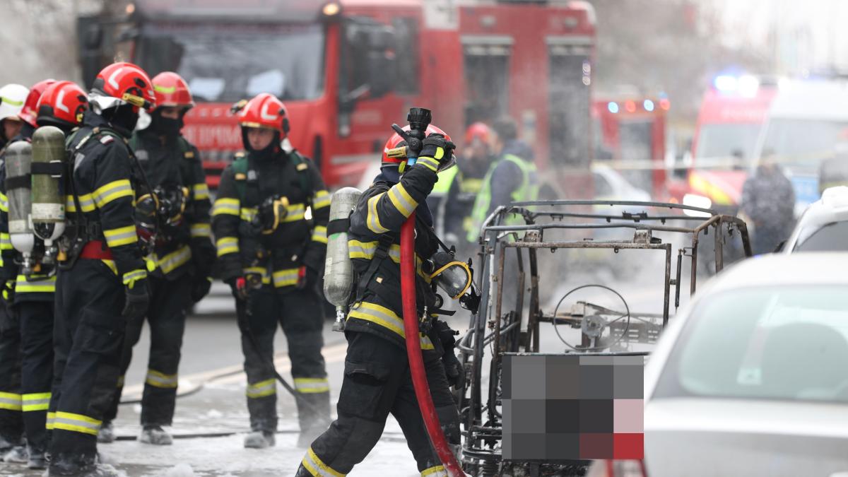 masina-electrica-incendiu-_inquam_photos_cosmin_enache_80939000