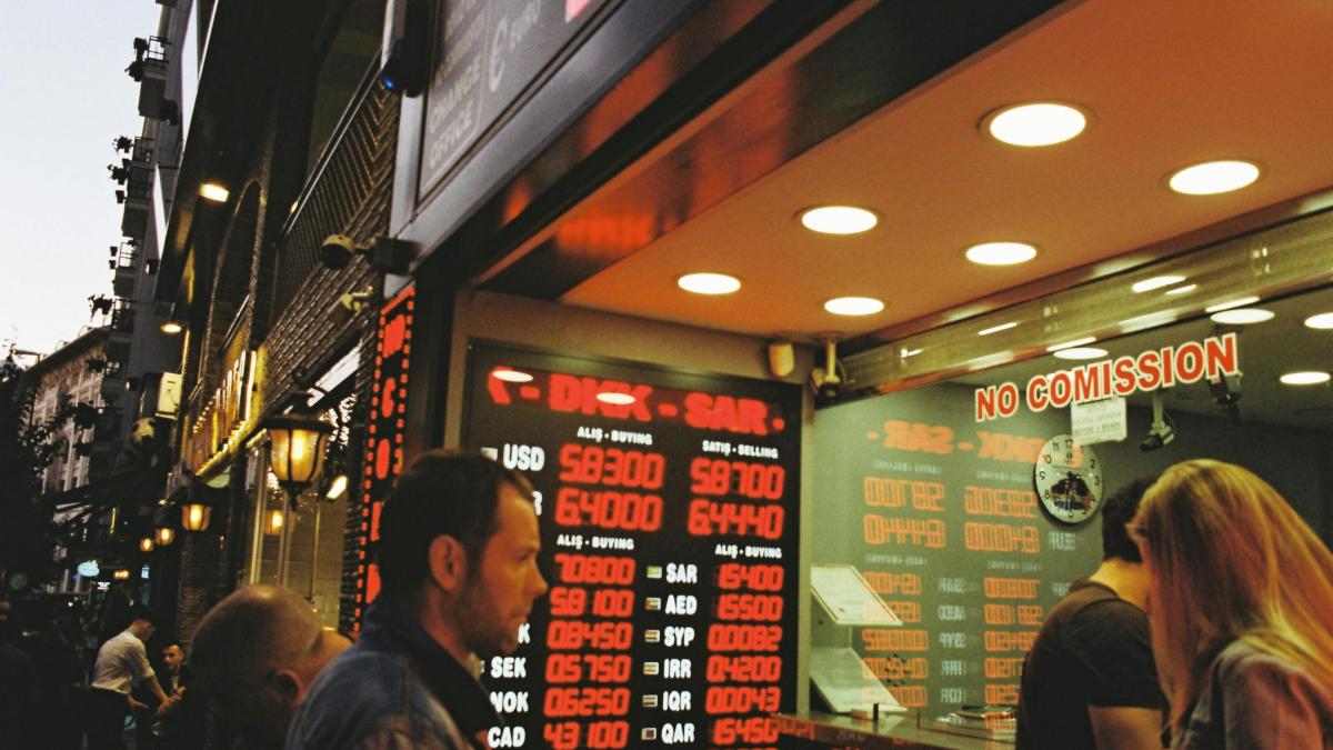 schimb-valutar_19126500