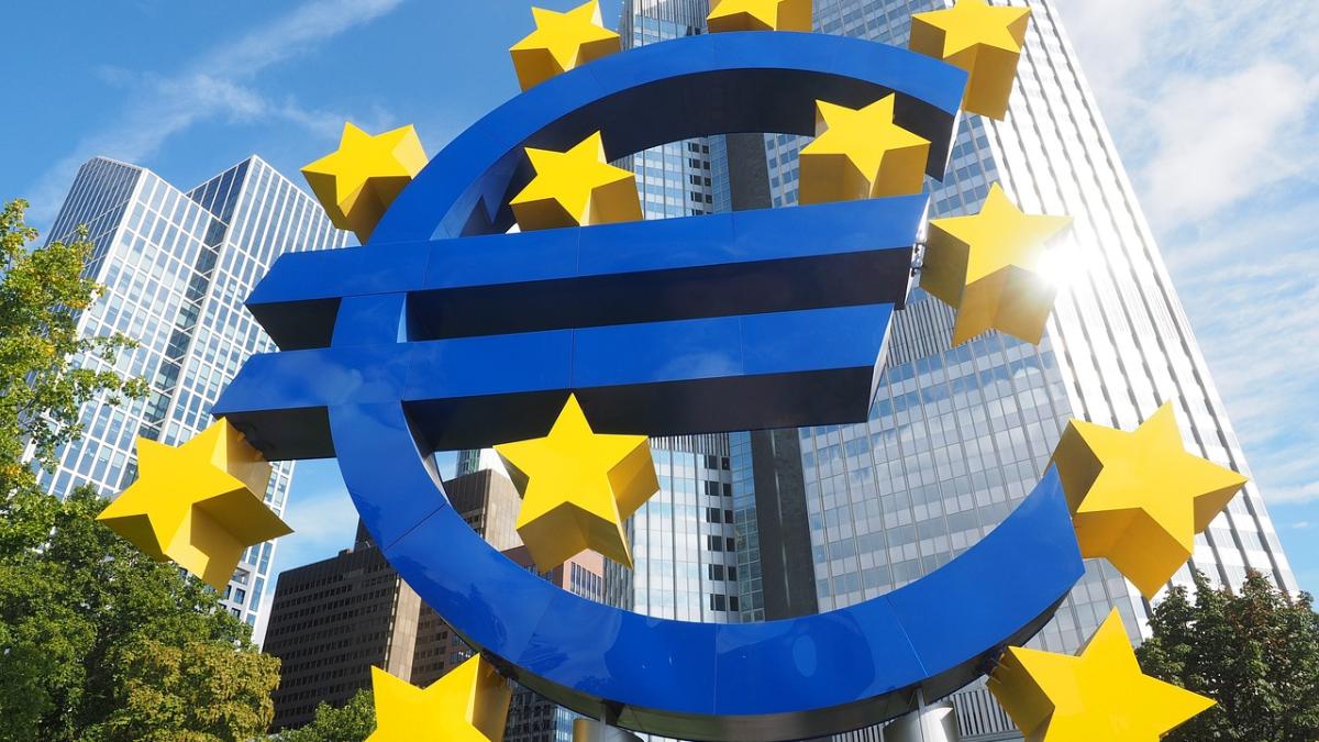 bce-euro_27722100