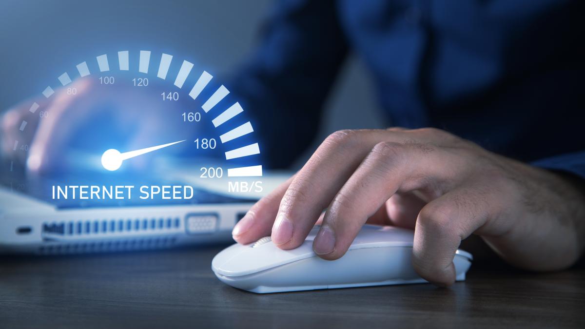 male-hands-typing-keyboard-speedometer-internet-speed