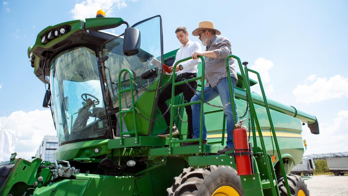 tractor_46969500