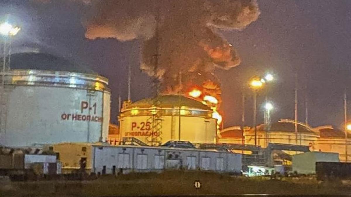 incendiu-la-o-rafinarie_13898300