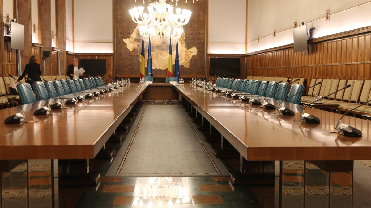 guvern--sala-sedinta-goala_72488800