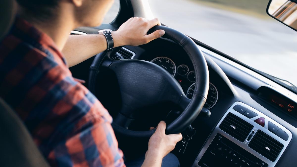 sofer-autoturism-masina_28555400