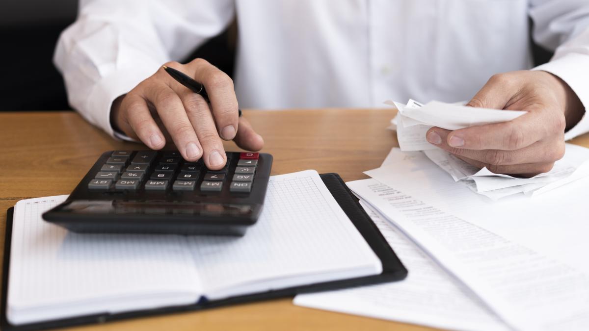 barbat care face calcule