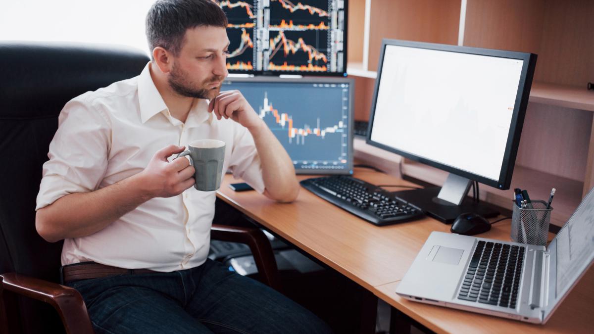 broker