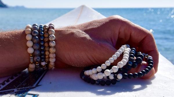 Horoscop pe septembrie. Cum foloseşti puterea pietrelor preţioase