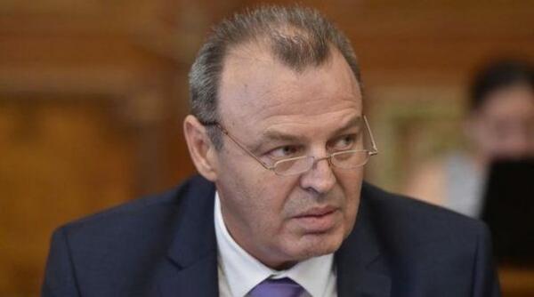 Ministrul Transporturilor, audiat în comisia de specialitate