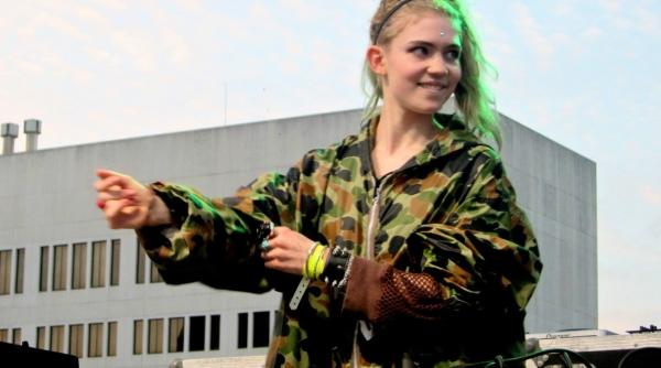 Elon Musk riscă să fie dat afară de la Tesla din cauza unei femei