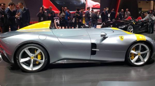 Cine poate cumpăra noul model Ferrari Monza - Galerie FOTO