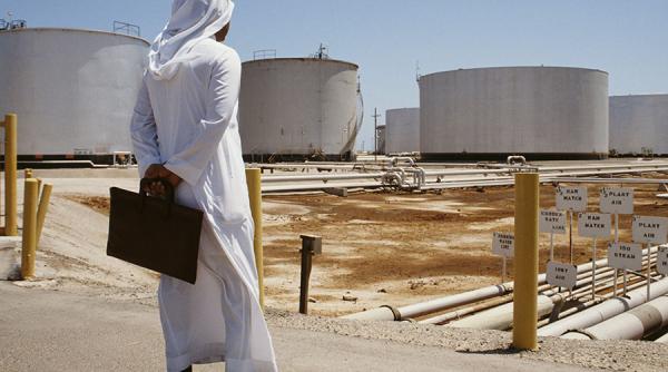 Riadul amenință voalat că va folosi petrolul ca armă politică